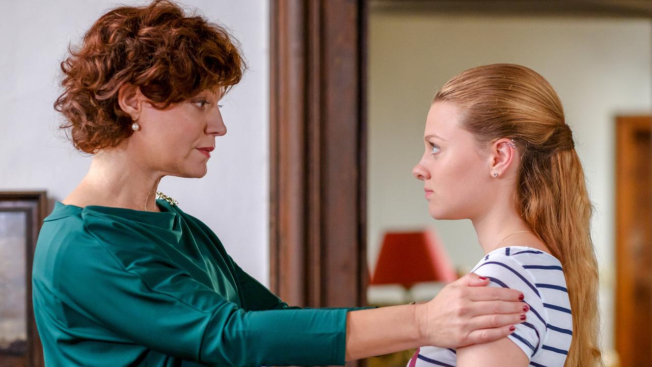 "Soko Donau - Bis aufs Blut": Marion Mitterhammer (Marianne Degen), Alexandra Schmidt (Theresa Degen)