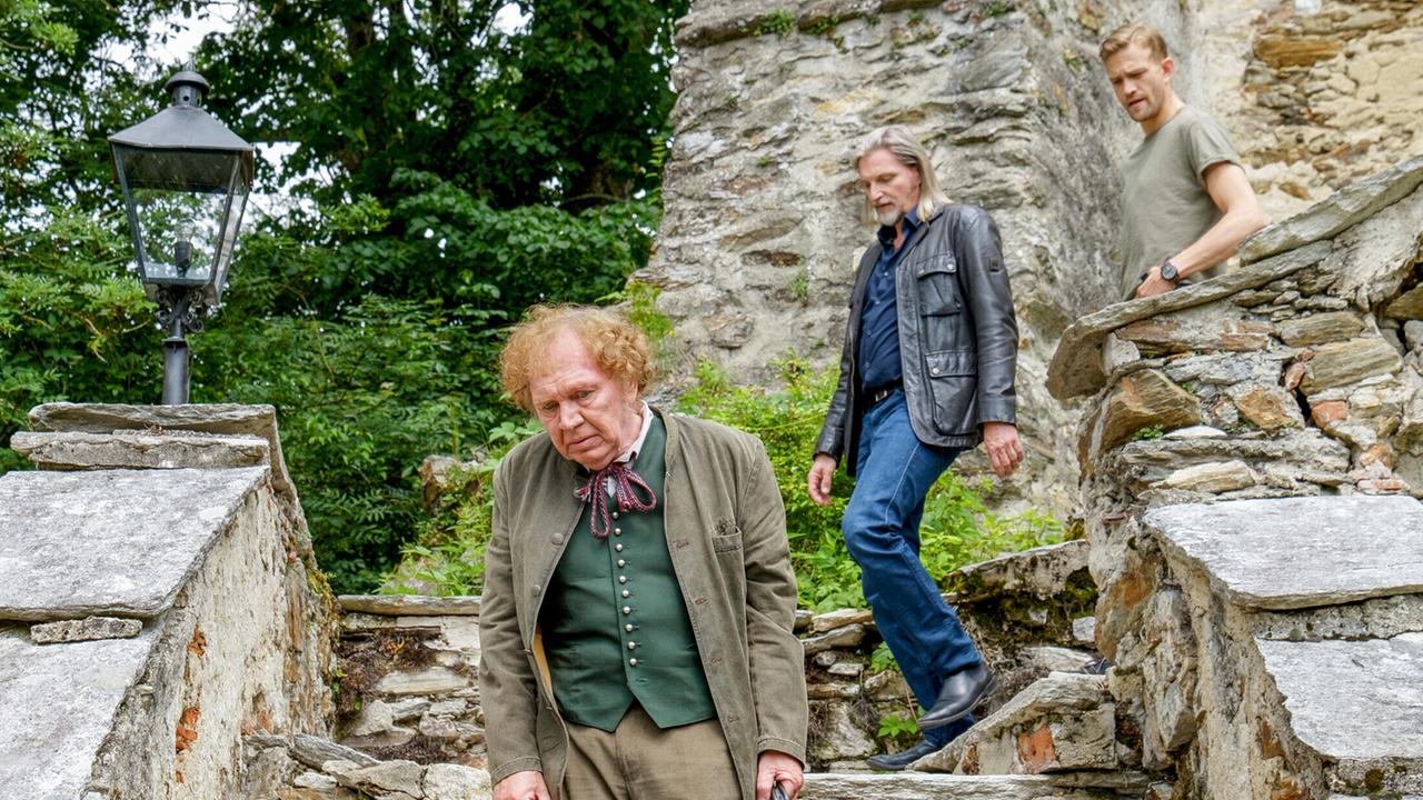 "Soko Donau - Bis aufs Blut": Haymon Maria Buttinger (Hausmeister Ferdl), Stefan Jürgens (Carl Ribarski), Michael Steinocher (Simon Steininger)